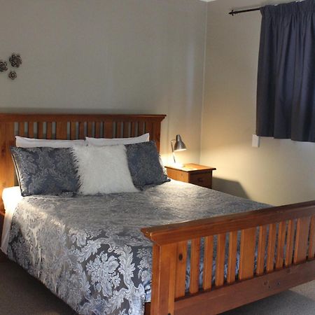 Blue Thistle Cottages Те Анау Екстериор снимка