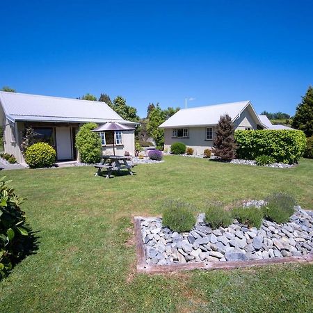 Blue Thistle Cottages Те Анау Екстериор снимка