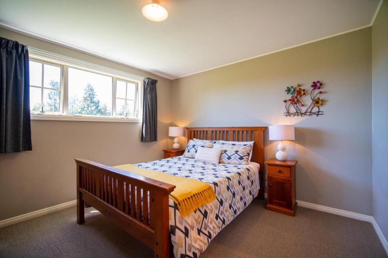 Blue Thistle Cottages Те Анау Екстериор снимка
