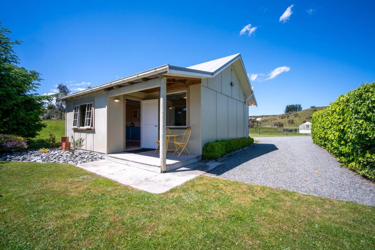 Blue Thistle Cottages Те Анау Екстериор снимка